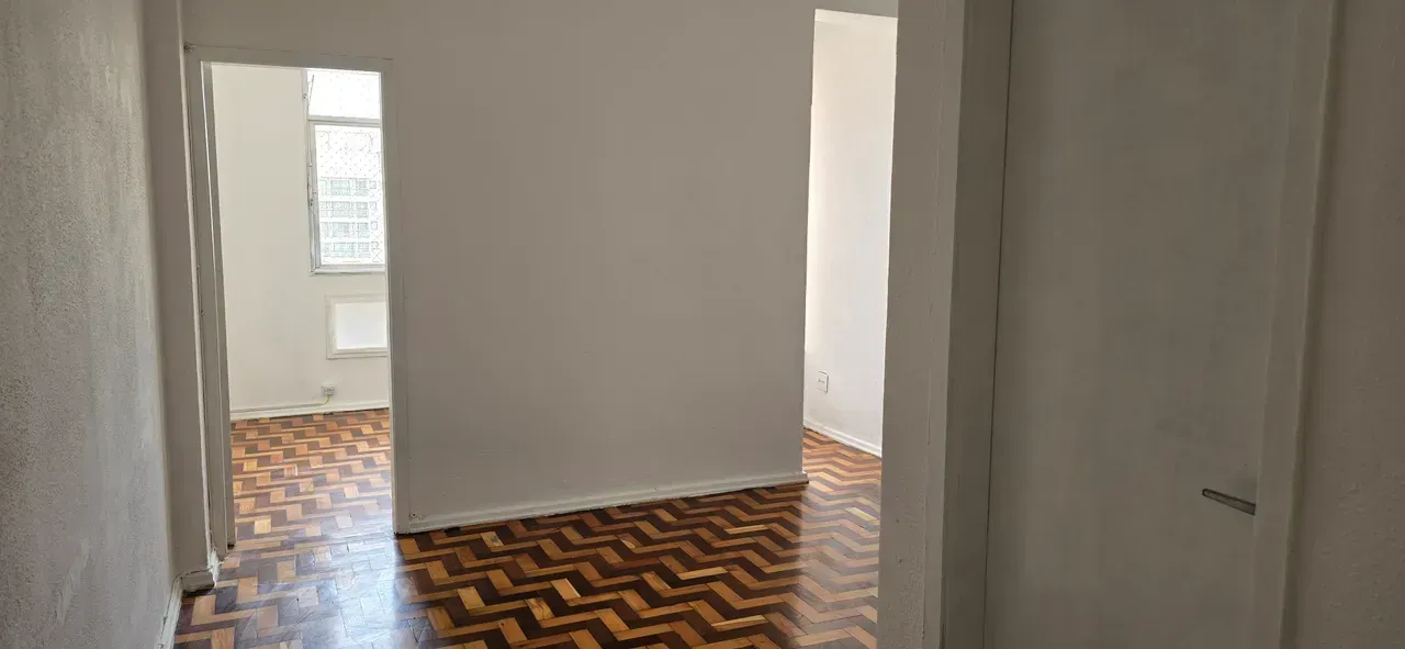 Apartment, 39 m², with wood or laminate floors — photo 6