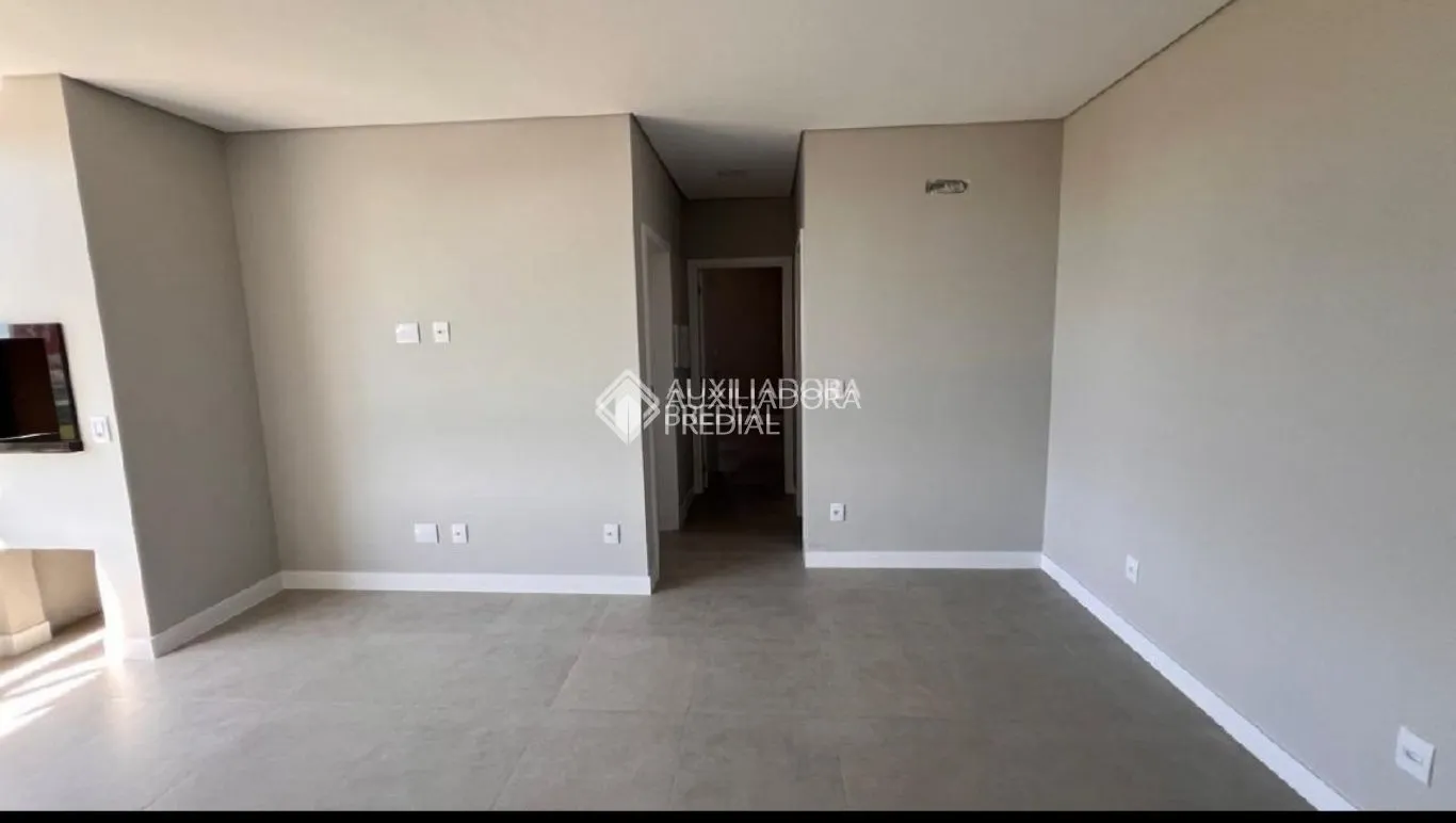 Unfurnished 2-bedroom apartment with 2 bathrooms — photo 12