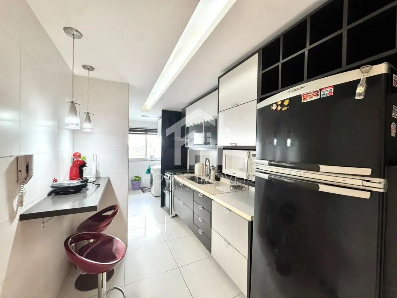 Furnished 3-bedroom apartment with 3 bathrooms — photo 8