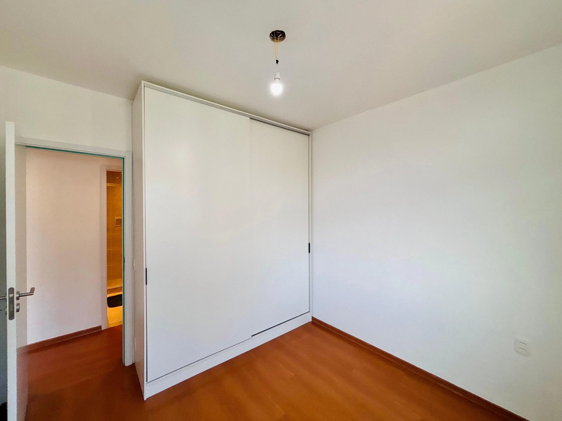 3-bedroom apartment with a mountain view — photo 19