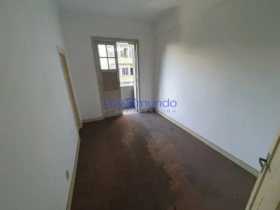 2-bedroom apartment with a balcony — photo 2