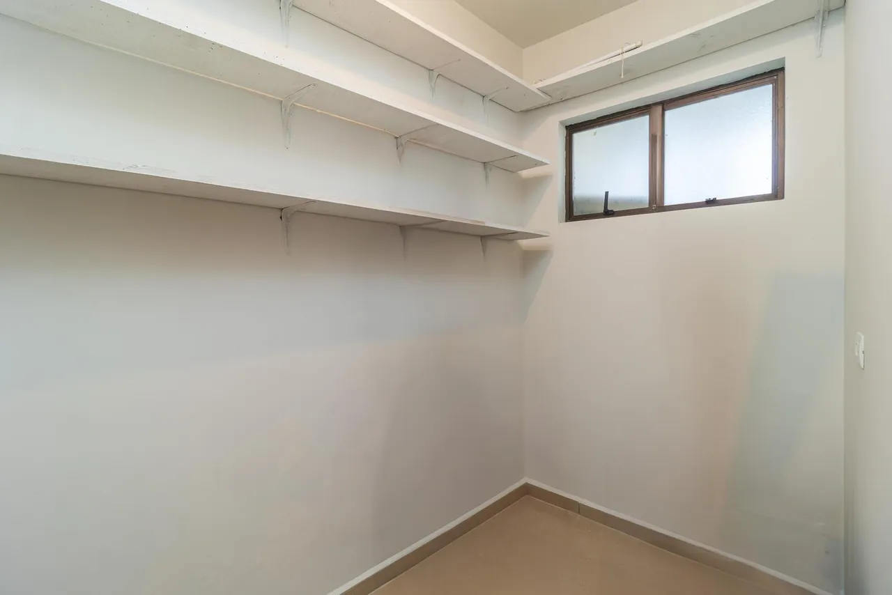 4-bedroom house with 4 bathrooms and 1 parking spot — photo 19