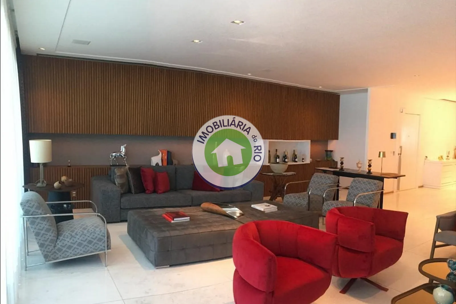 Apartamento mobiliado com 3 dormitórios e 5 banheiros — photo 3