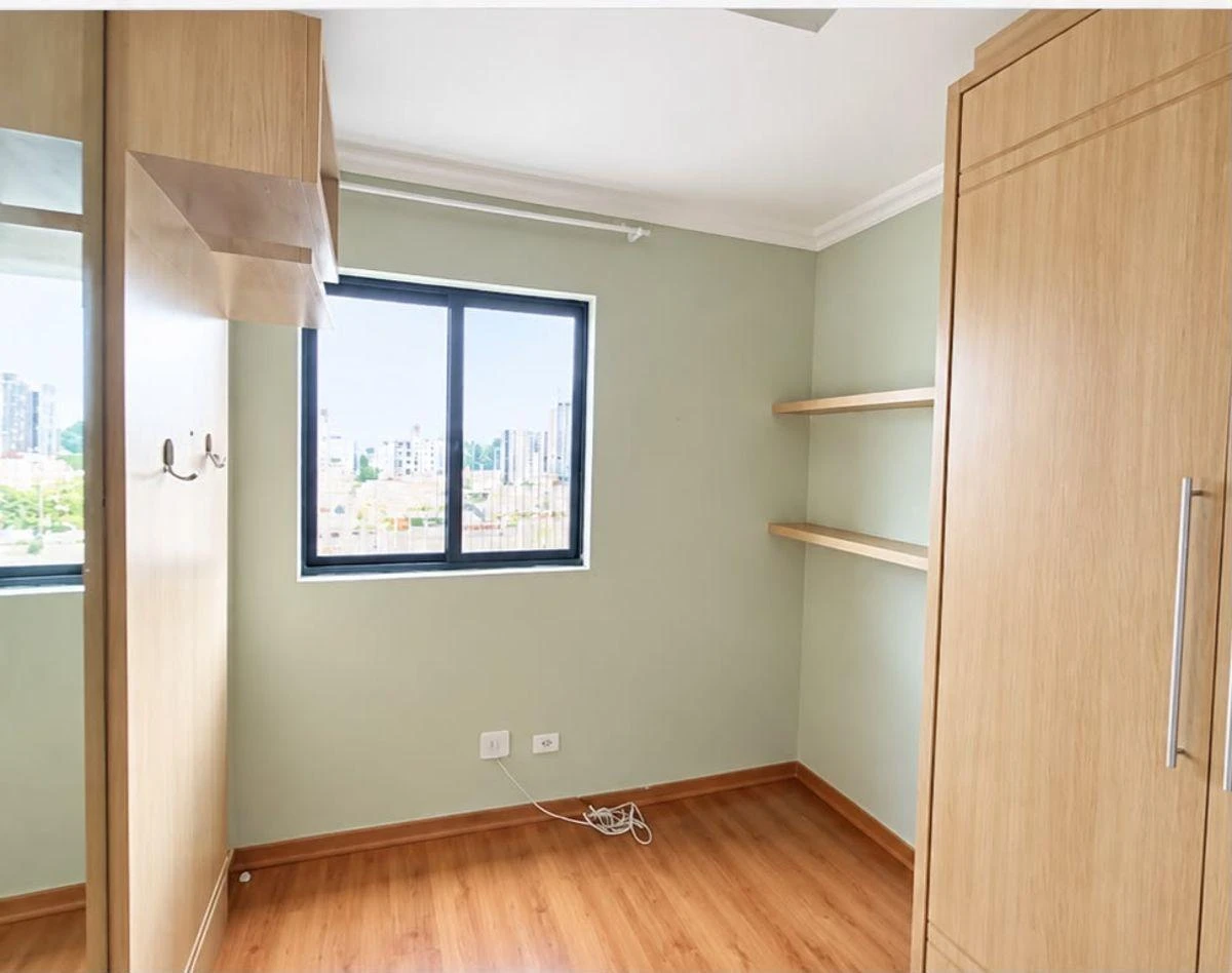 Furnished apartment, 90 m², with a walk-in closet — photo 11