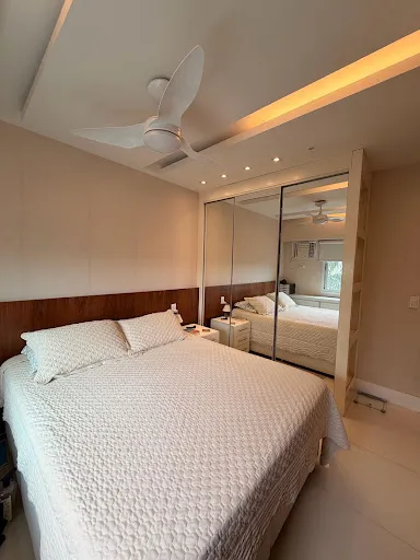 3-bedroom apartment with a glass-enclosed balcony — photo 4