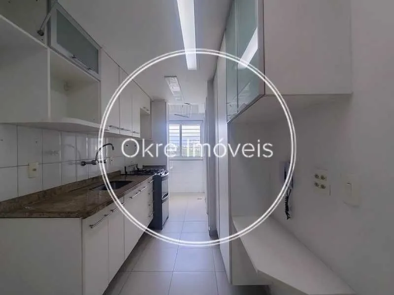 Unfurnished apartment with 2 bedrooms and 3 bathrooms — photo 27