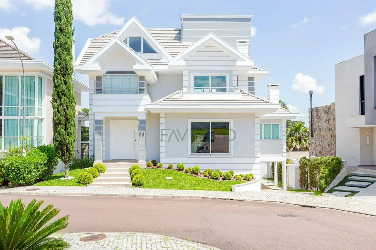 5-bedroom house, 492 m²