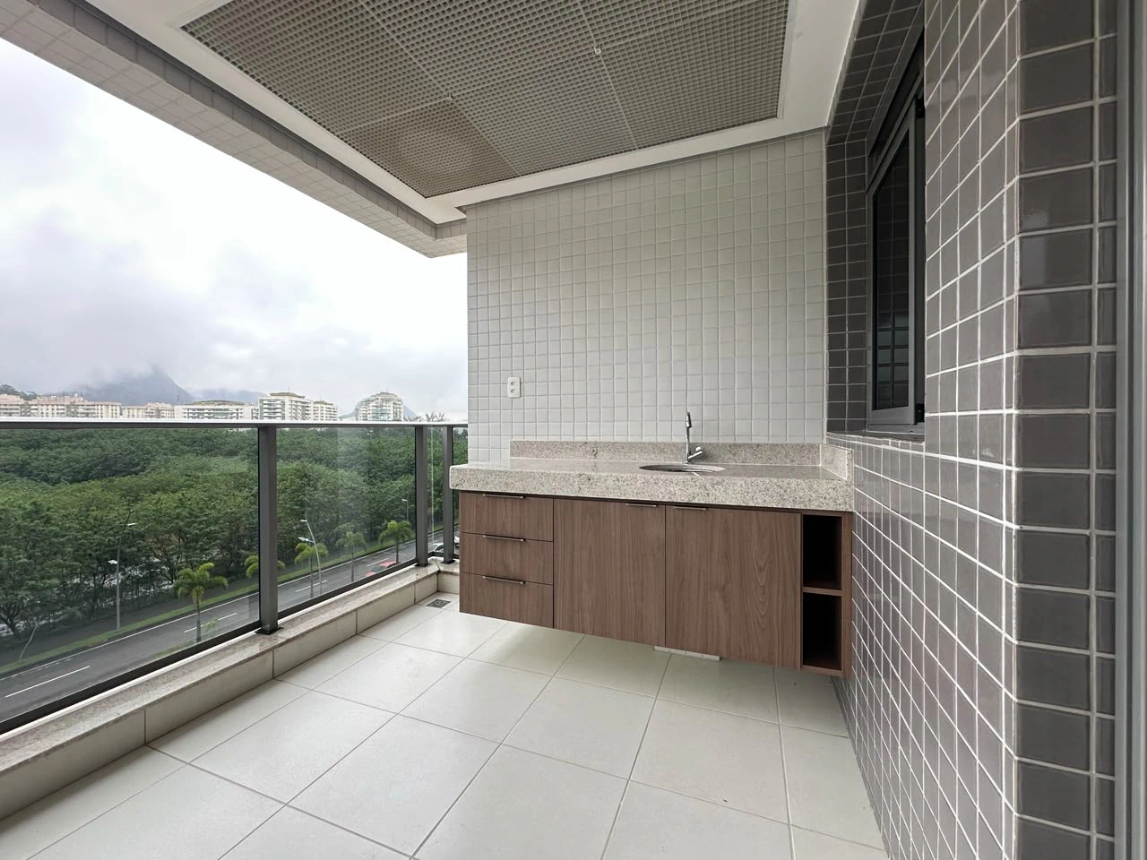 87 m² apartment with a home office and a mountain view — photo 25