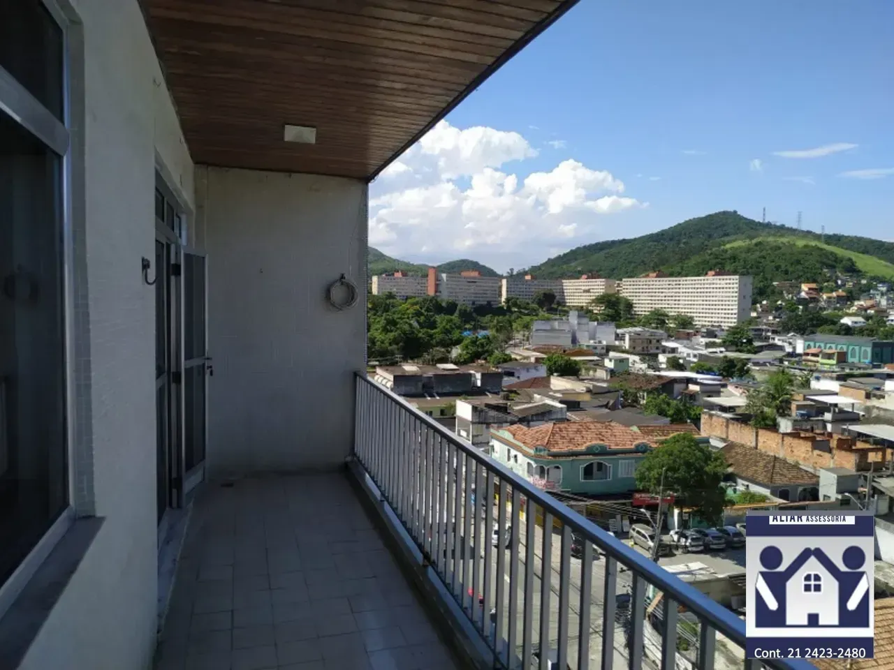 Apartment on the 6th floor with a glass-enclosed balcony — photo 13