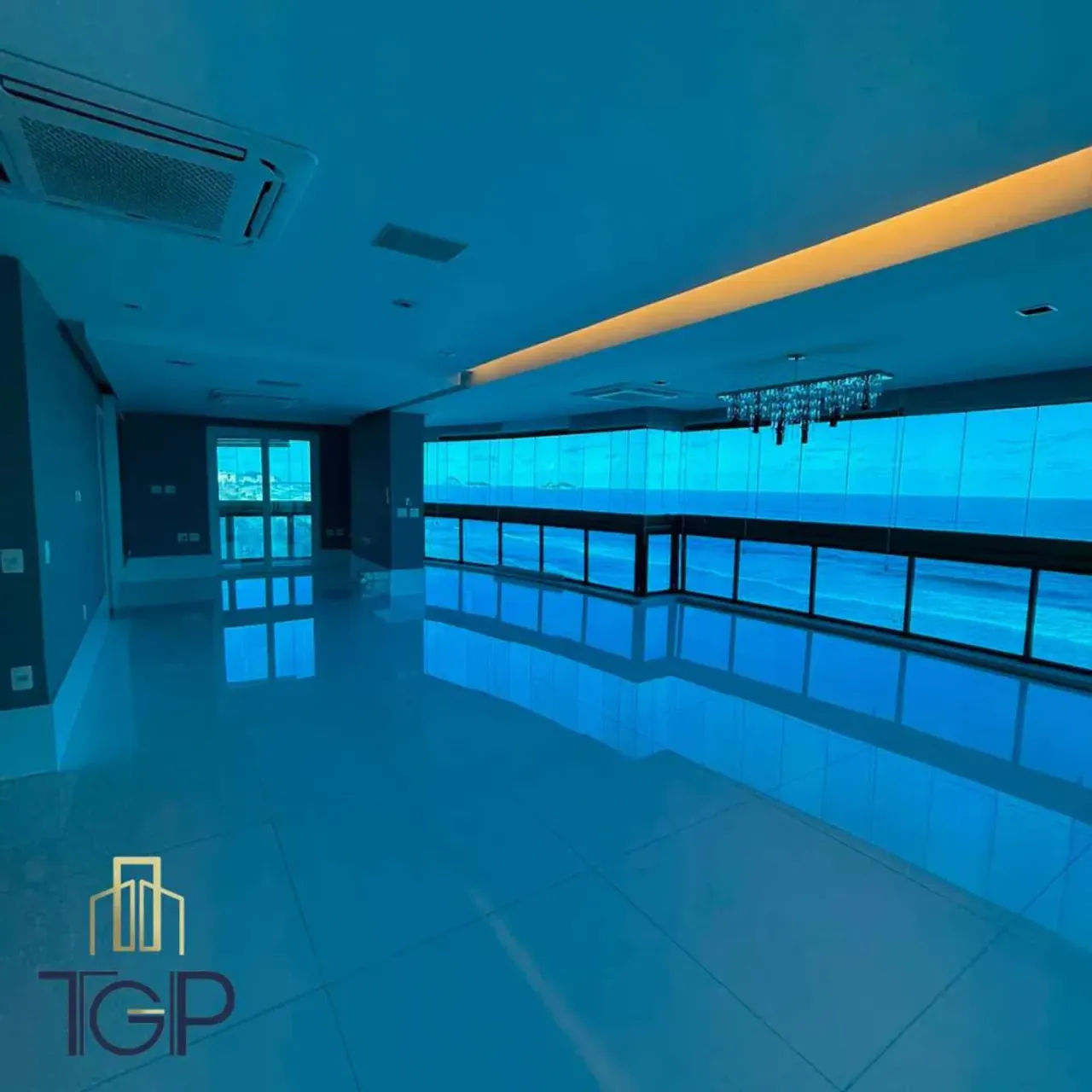 779 m² apartment with water view and 5 parking — photo 12