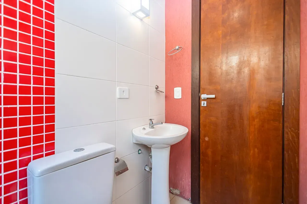 Furnished house with 5 bedrooms and 470 m² — photo 76