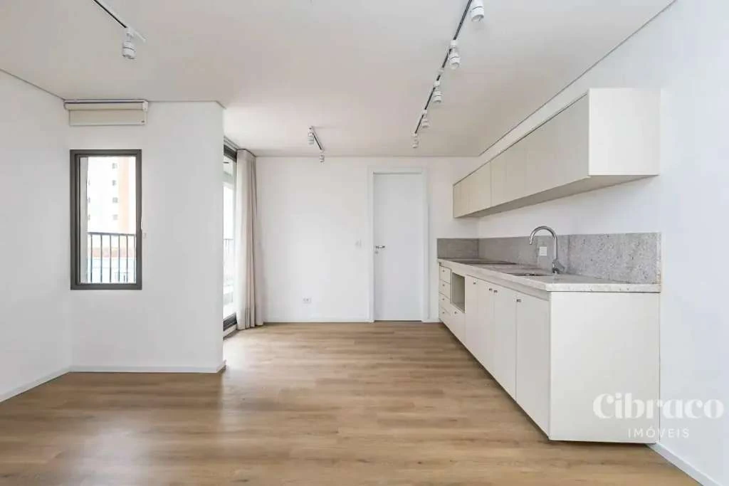 Apartamento de 1 quarto com varanda e ar-condicionado — photo 2