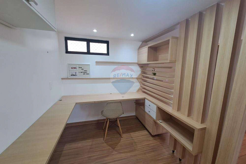 Apartment with 3 en-suite bedrooms and a balcony — photo 5