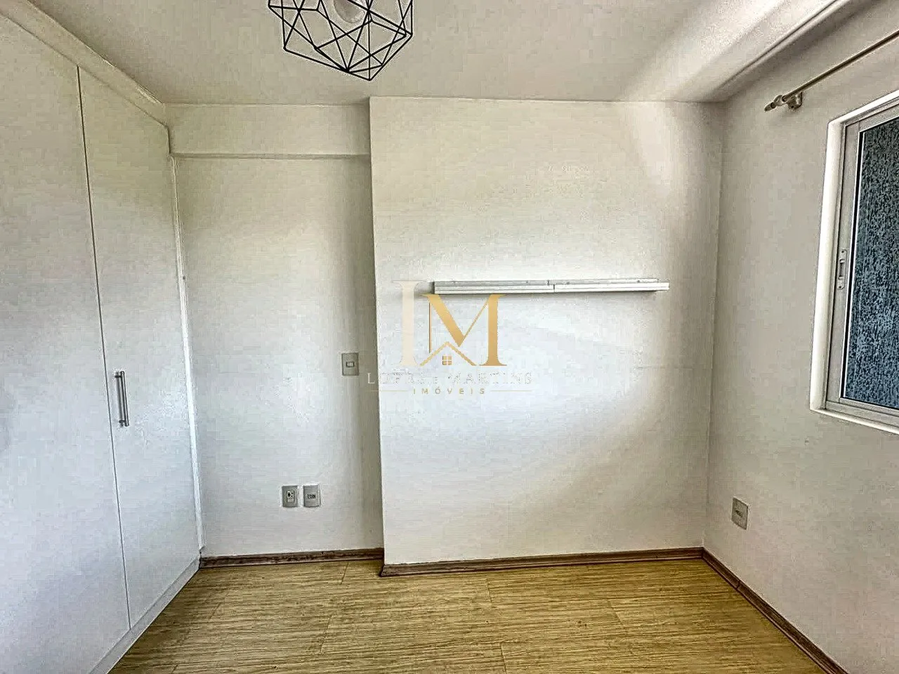 Квартира з однією спальнею та заскленим балконом — photo 13
