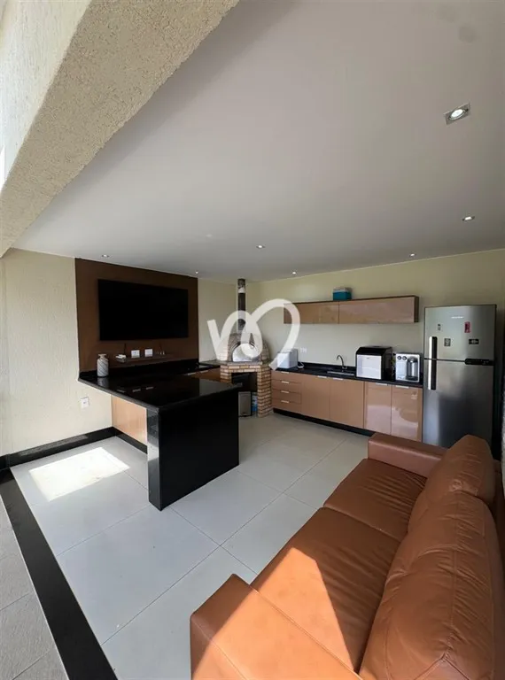 Furnished apartment with 4 bedrooms and 5 bathrooms — photo 22