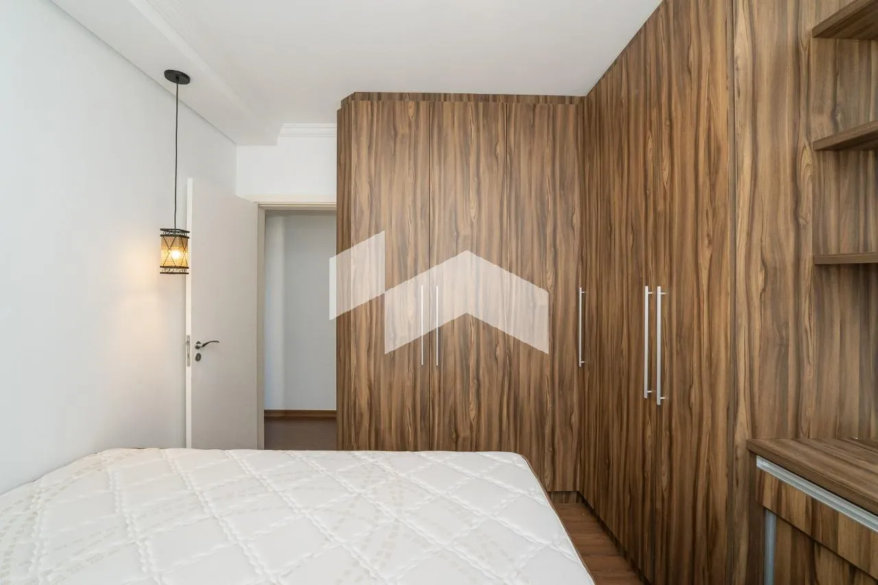 Furnished 2-bedroom apartment with 1 bathroom — photo 19