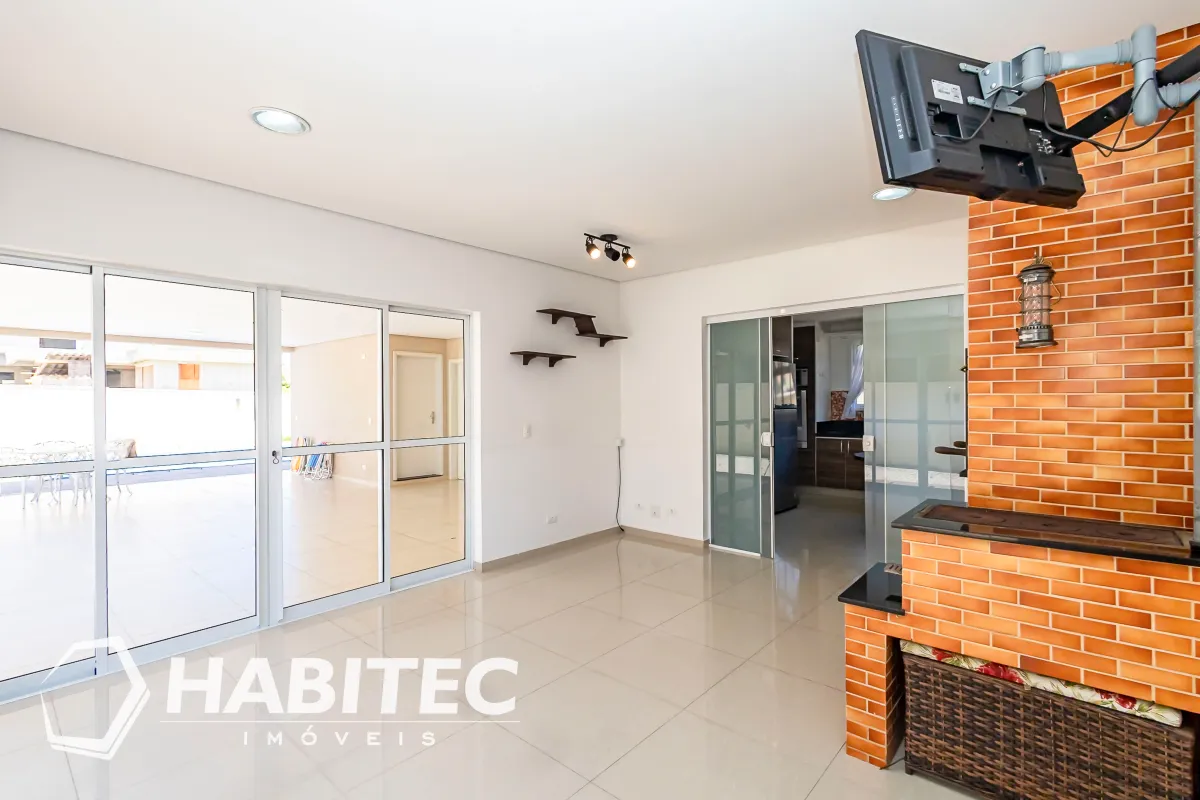 Residential house with 4 bedrooms and an integrated kitchen — photo 12