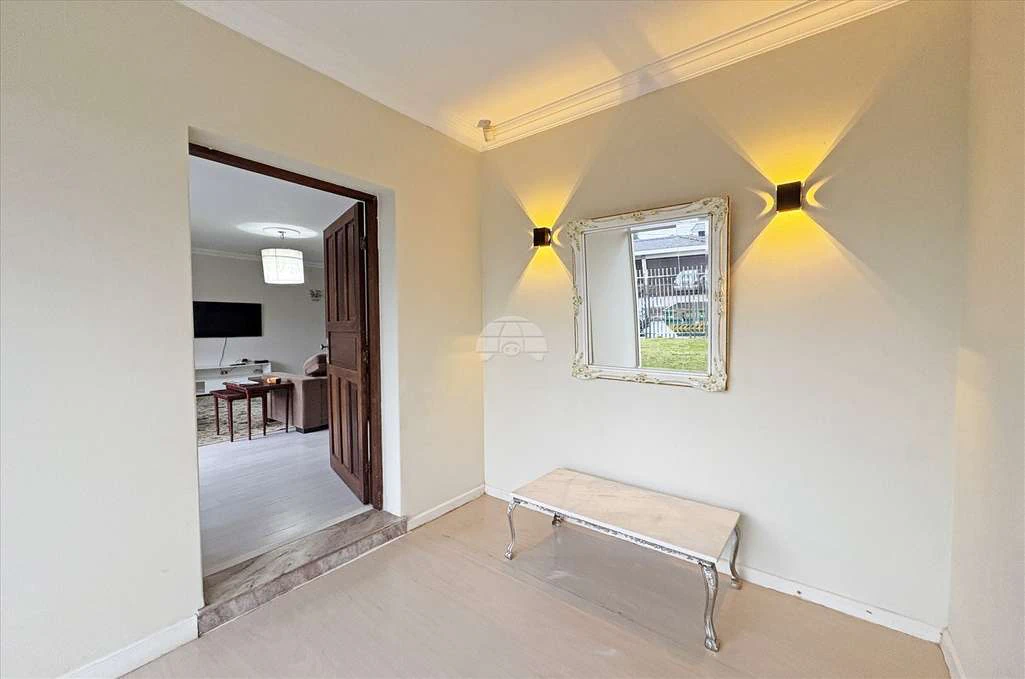 Дом на первом этаже: 3 спальни, 2 санузла, 300 м² — photo 5