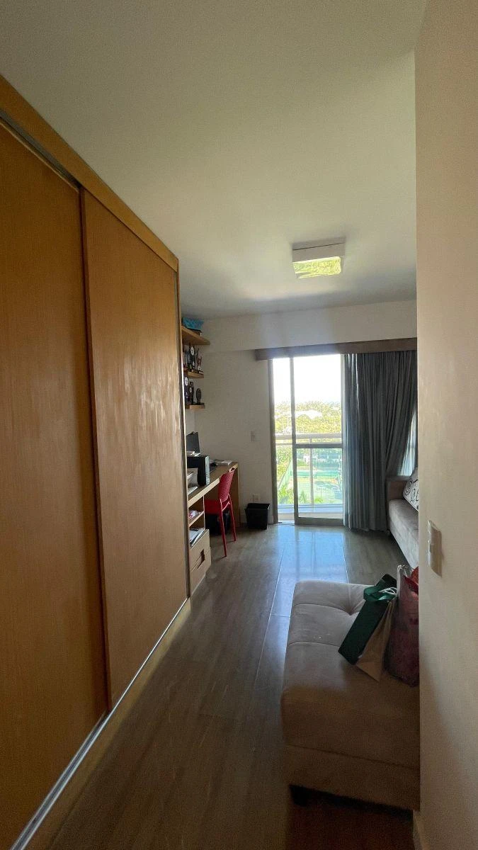 Floor-to-ceiling windows in a 4-bedroom apartment, 233 m² — photo 14