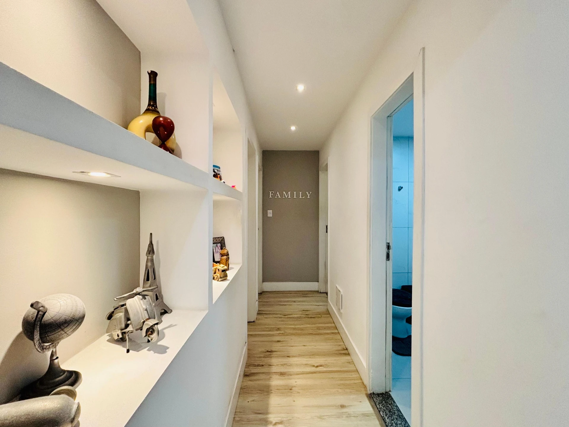 Water view in a 3-bedroom apartment, 147 m² — photo 25