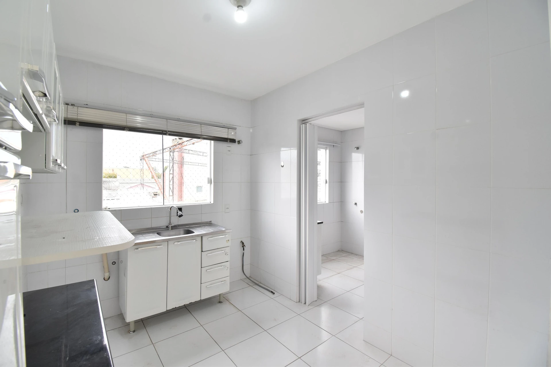 Apartamento com 3 quartos e cozinha integrada