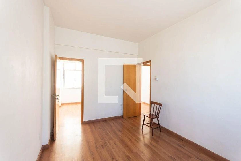 Apartamento de 2 quartos com cozinha separada e 70 m² — photo 20