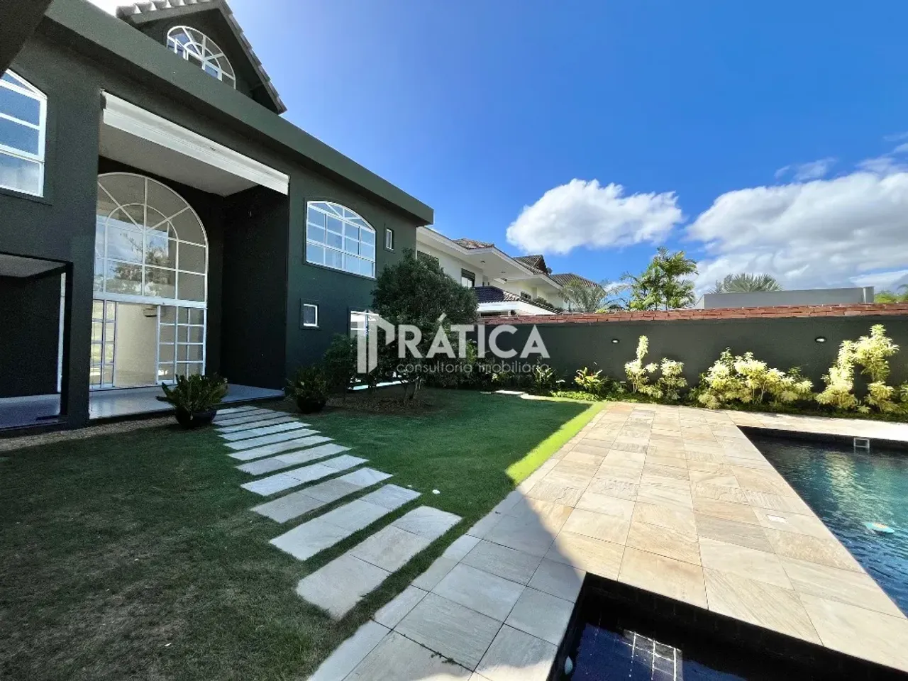 House with 5 bedrooms and a 24-hour concierge — photo 4