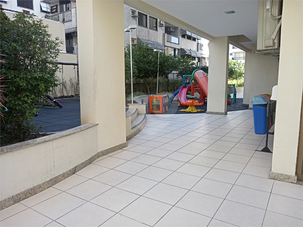 Duplex penthouse with 4 bedrooms and 3 parking spots — photo 54