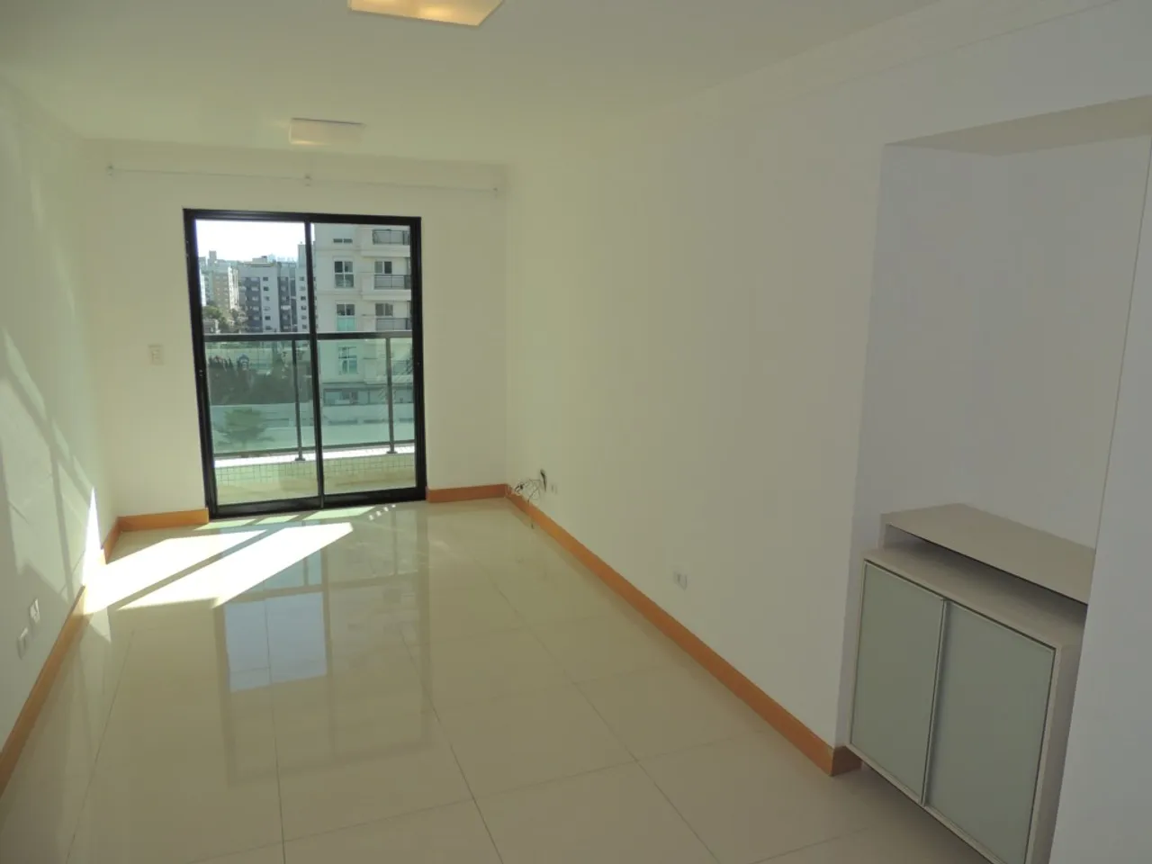 Apartamento mobiliado 1 quarto com cozinha americana e 2 vagas — photo 4