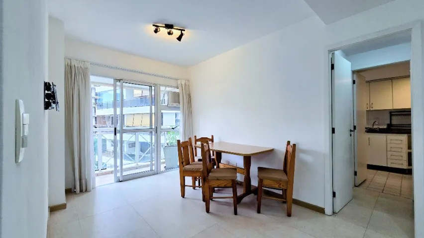 3-bedroom apartment with a mountain view in Rio de Janeiro — photo 6