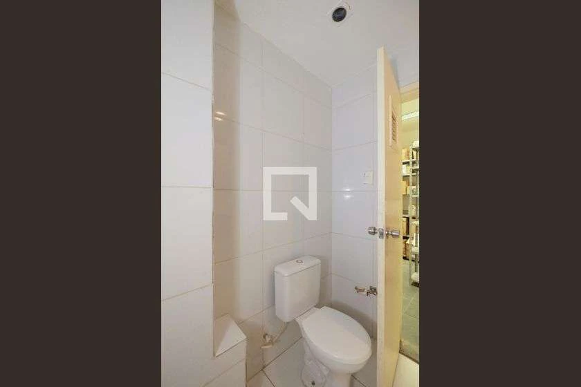 Rental house with 10 bedrooms and a separate kitchen — photo 10