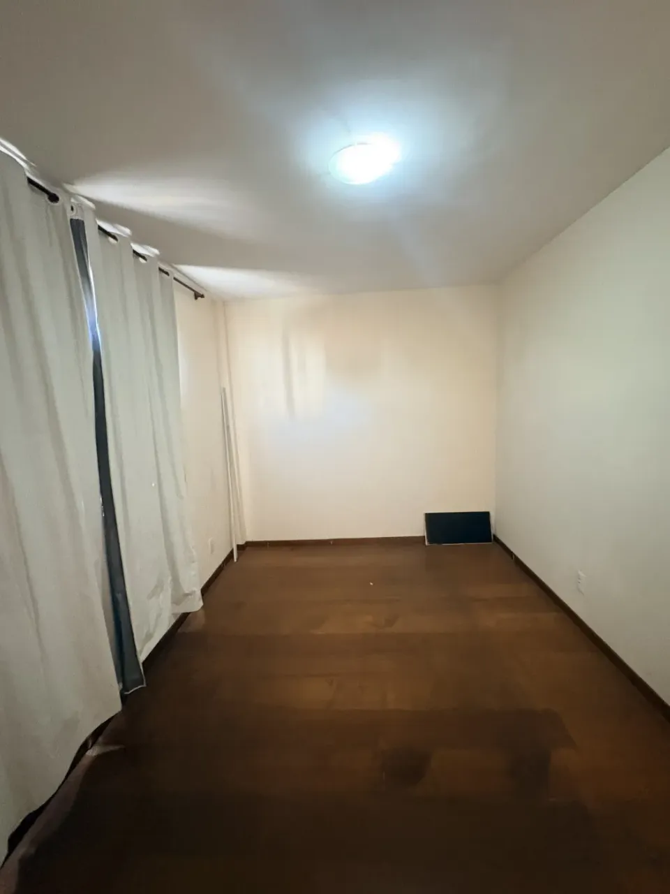 Unfurnished apartment with 2 bedrooms and 1 parking spot — photo 3