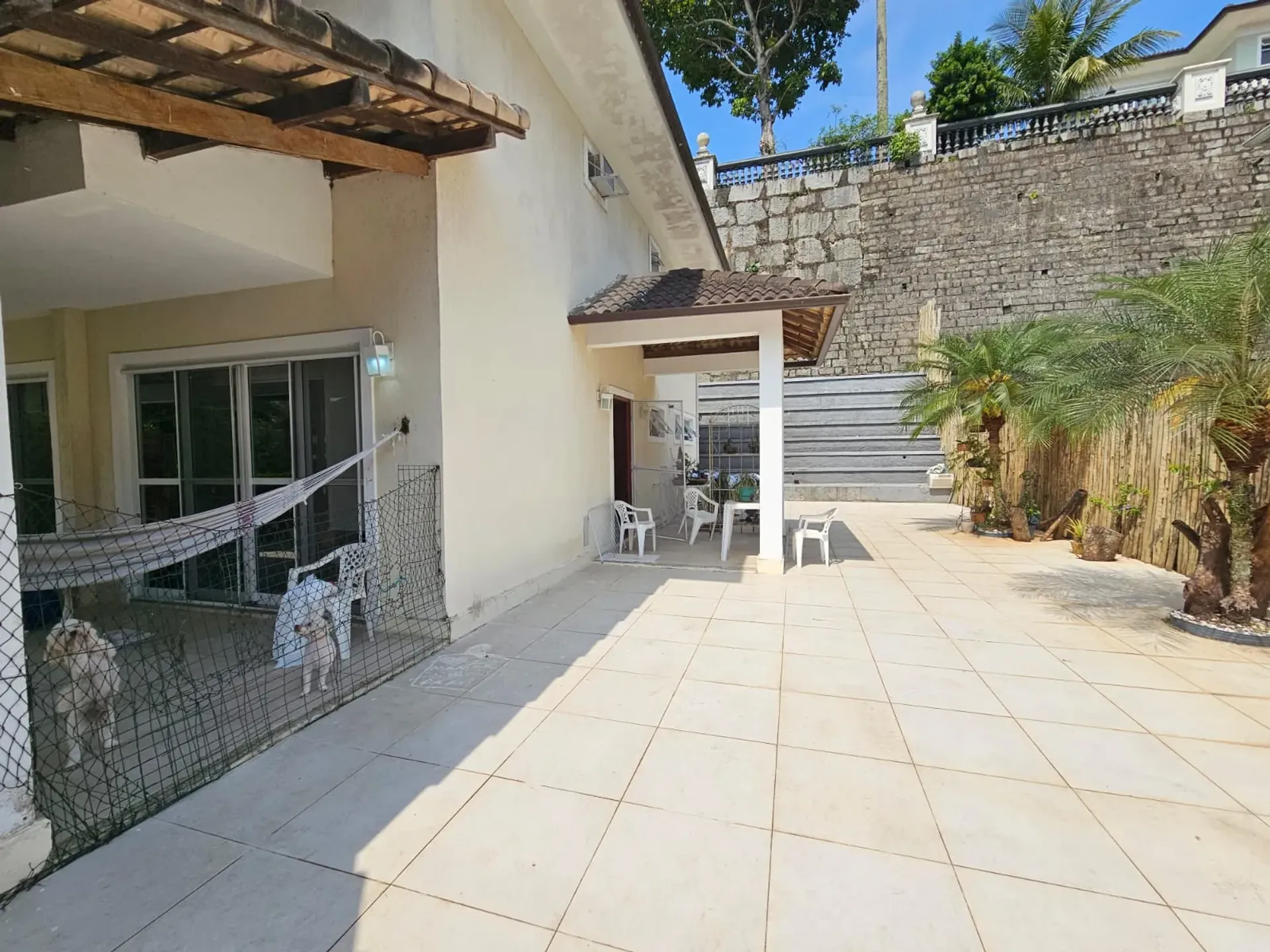 Furnished 206 m² house with 5 bedrooms and 5 baths — photo 7