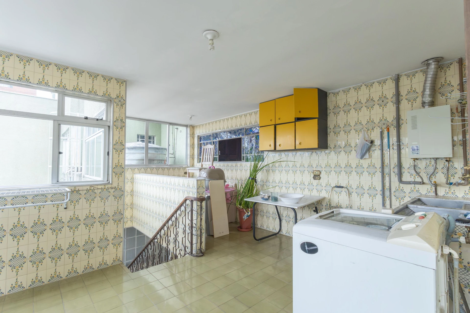 Furnished apartment with 3 bedrooms and 1 en-suite — photo 51