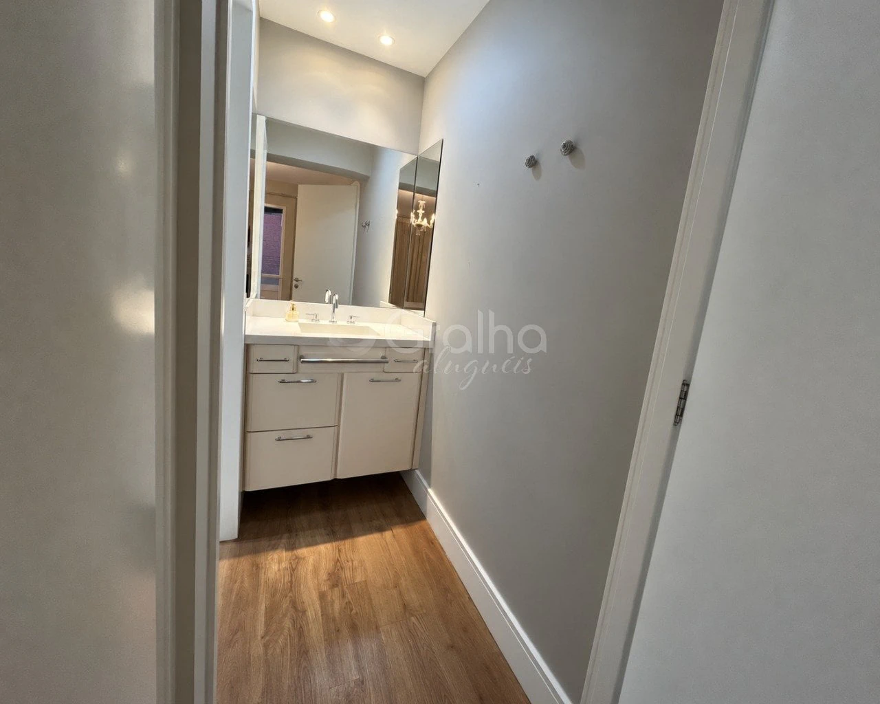 3-bedroom apartment with a washing machine in Florianópolis — photo 21