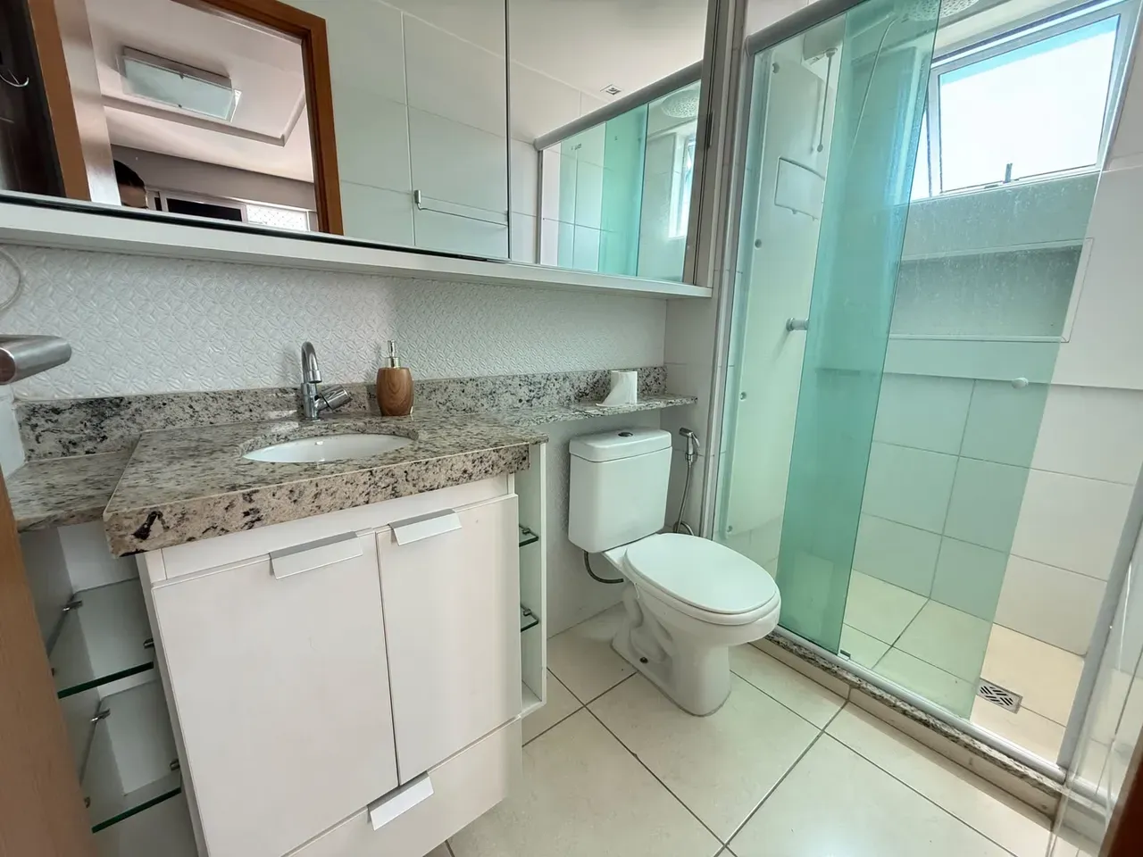 3-bedroom apartment with a washing machine in João Pessoa — photo 19