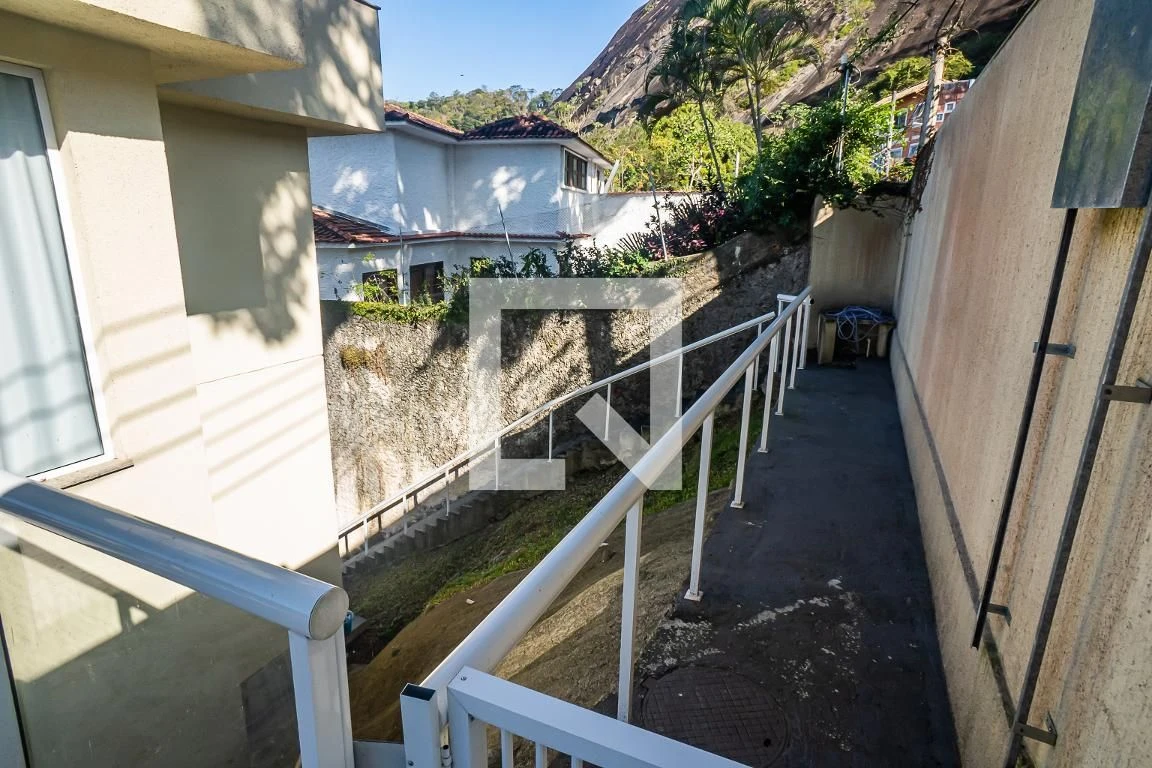 Casa mobiliada, 120 m², com janelas do piso ao teto — photo 62