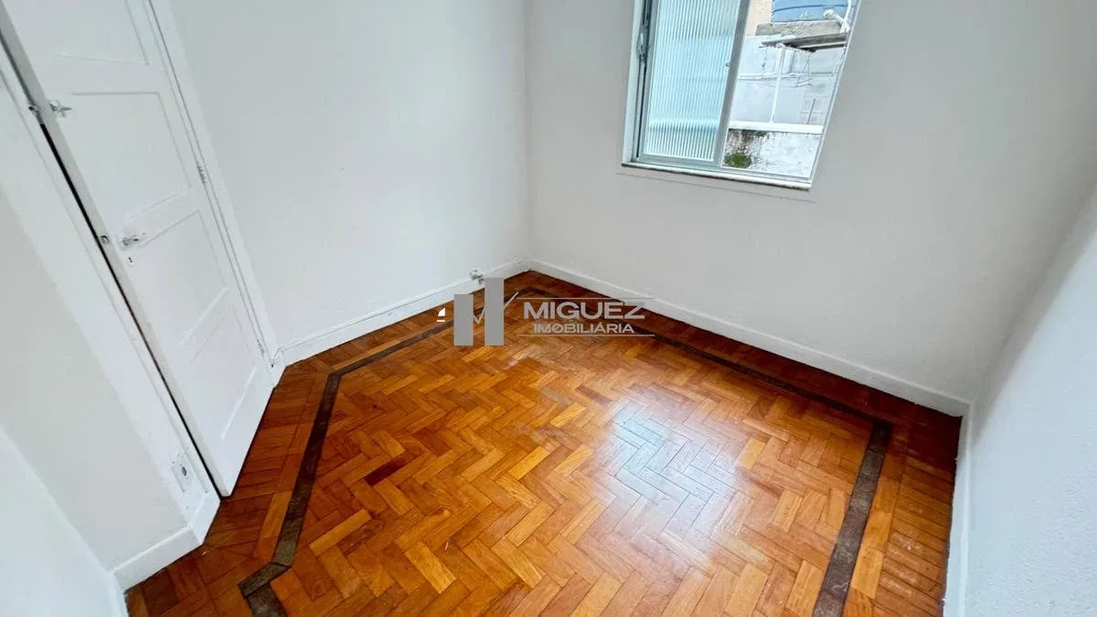 House, 80 m², with wood or laminate floors — photo 15