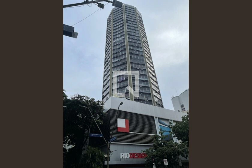 Monoambiente con espacio de home office en Rio de Janeiro — photo 31