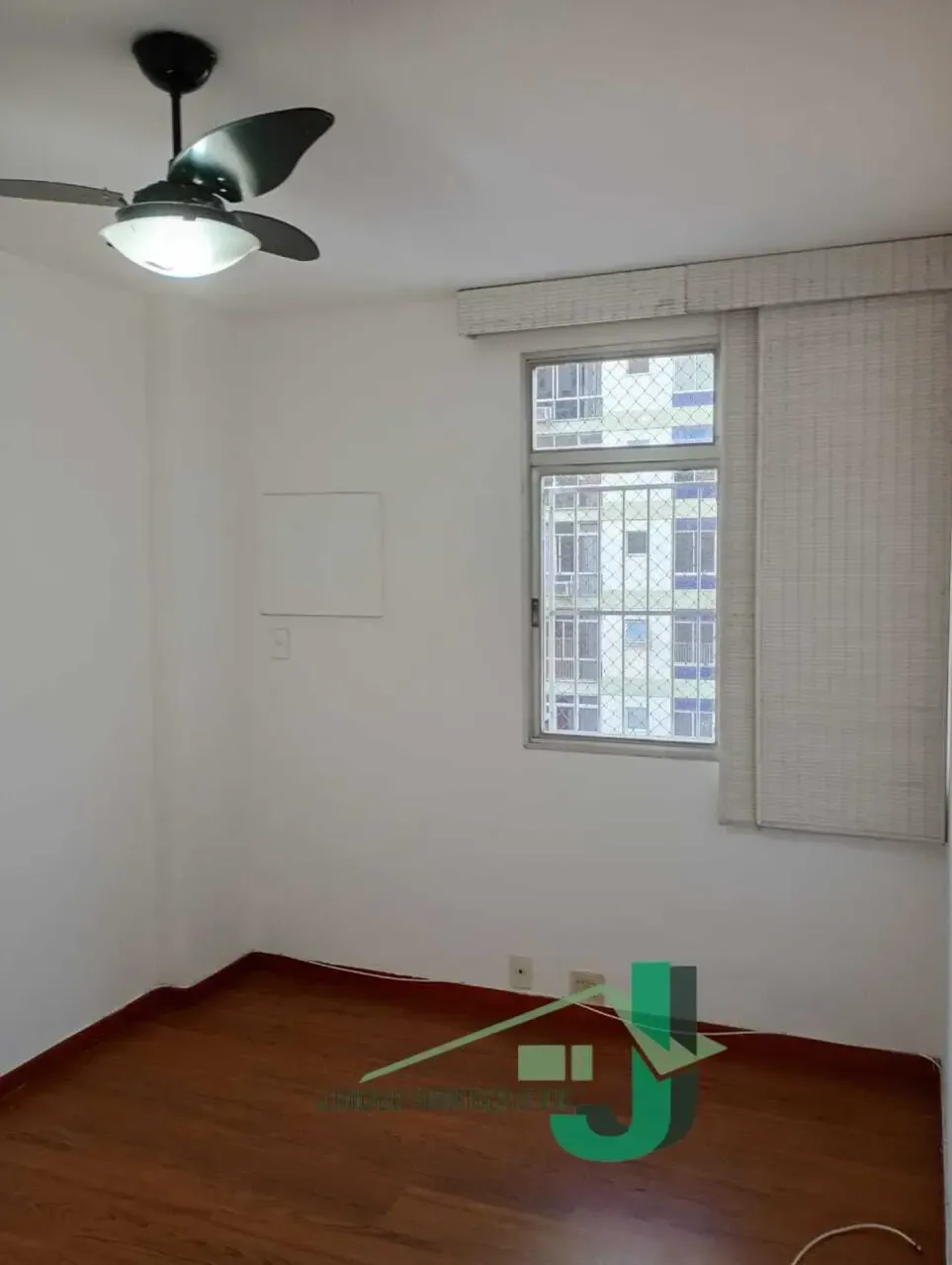 3-bedroom apartment with 3 bathrooms and 2 parking spots — photo 2