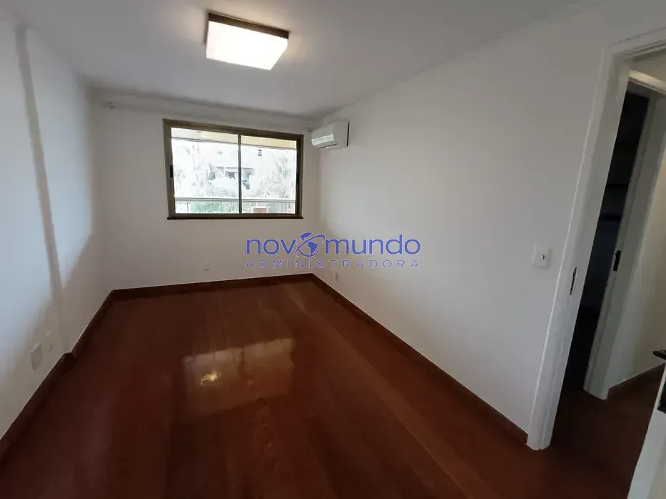 Apartamento, 116 m², com piso de madeira ou laminado — photo 17