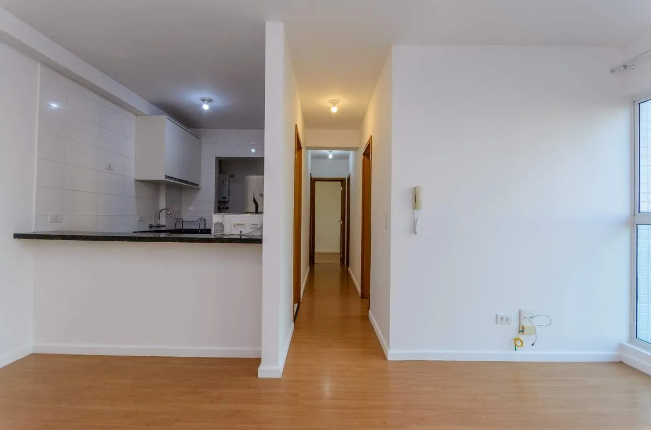 Wood or laminate floors in a 2-bedroom apartment, 60 m² — photo 8