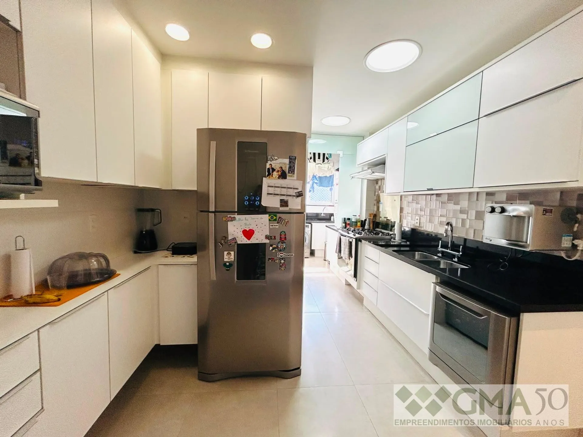 Apartment with 3 bedrooms and a closed kitchen — photo 22
