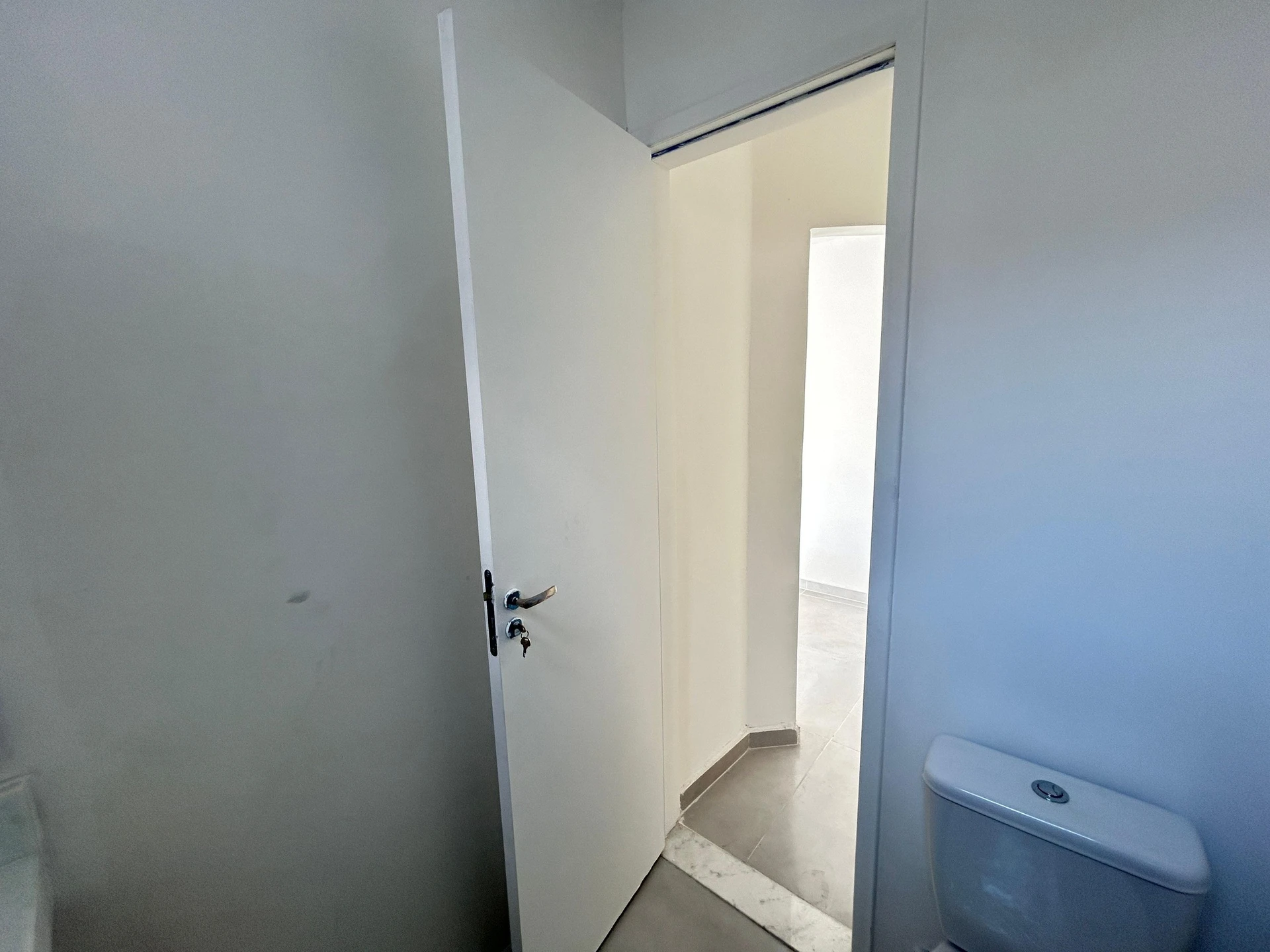Apartment with 2 bedrooms and 1 suite, open kitchen — photo 27