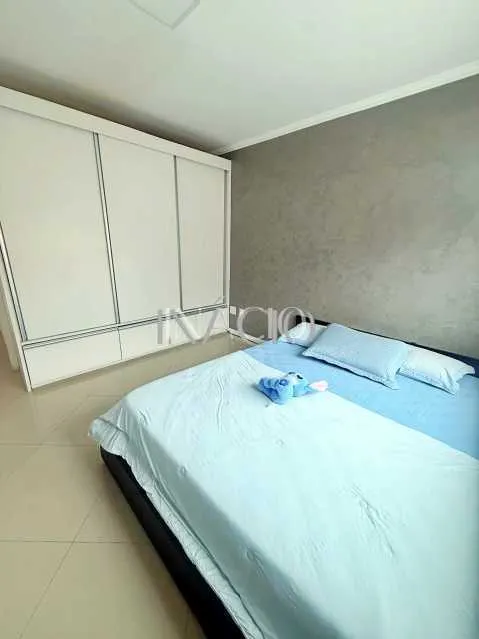 400 m² house with a glass-enclosed balcony and a bathtub — photo 18