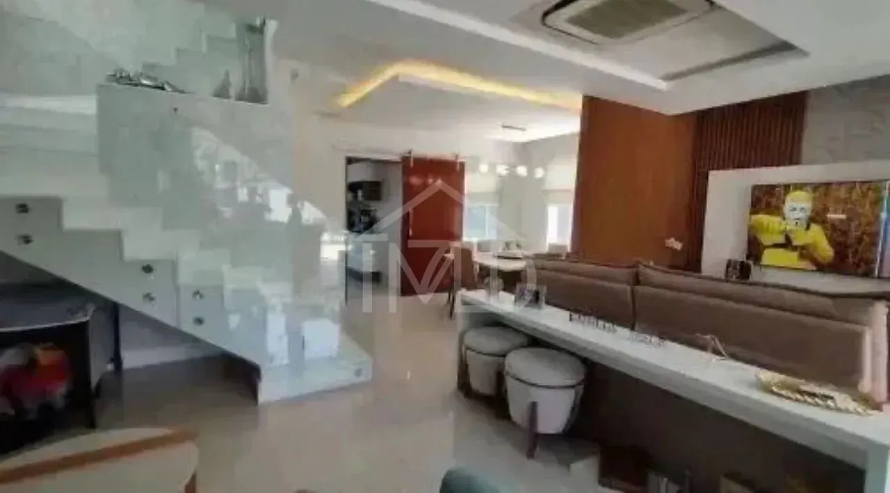 Furnished house with 5 bedrooms and 300 m² plus balcony — photo 16