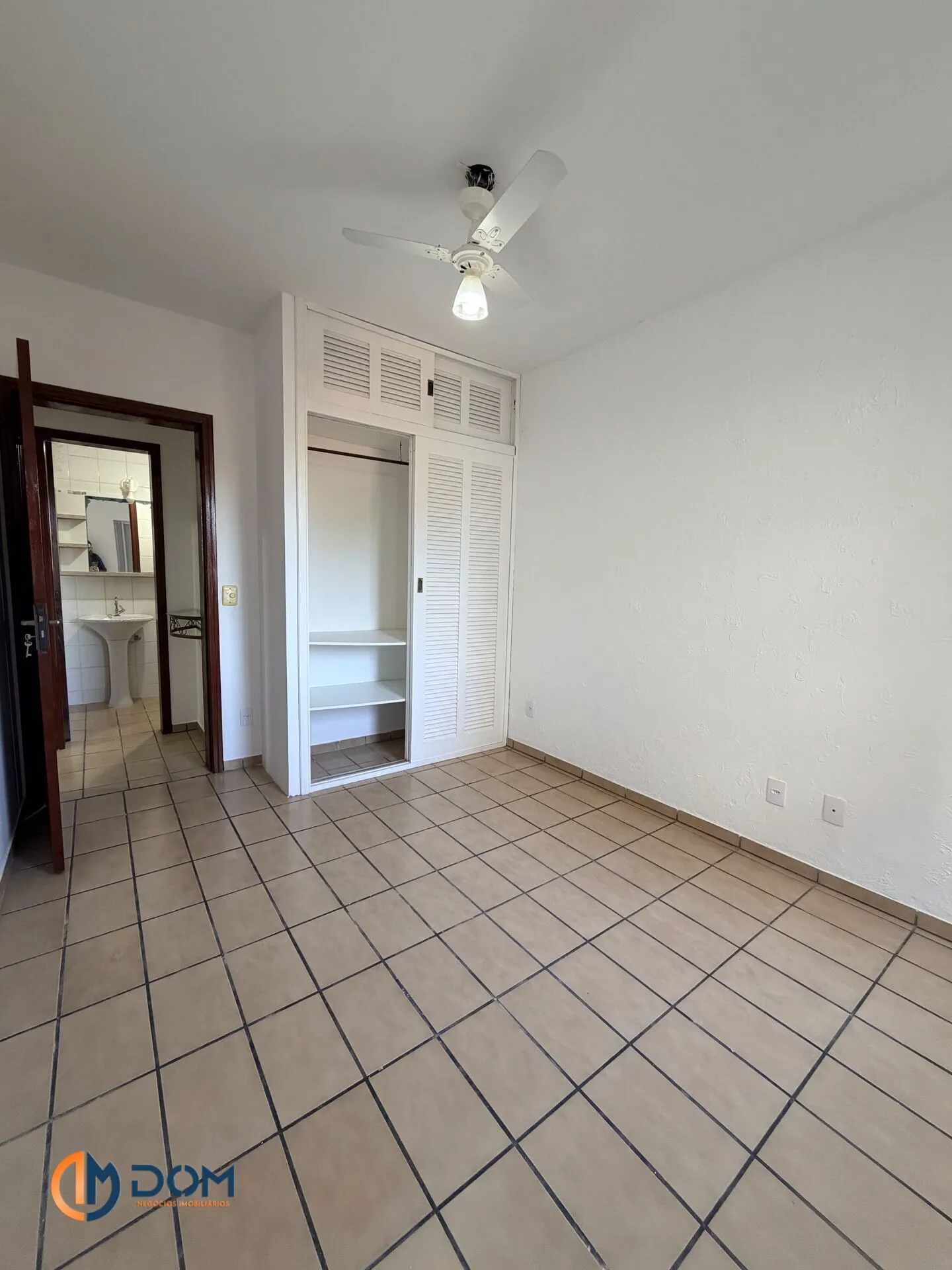 1-bedroom apartment with balcony and shared BBQ access — photo 6