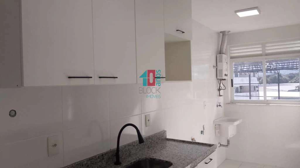 Apartamento de 1 quarto com varanda e 48 m²