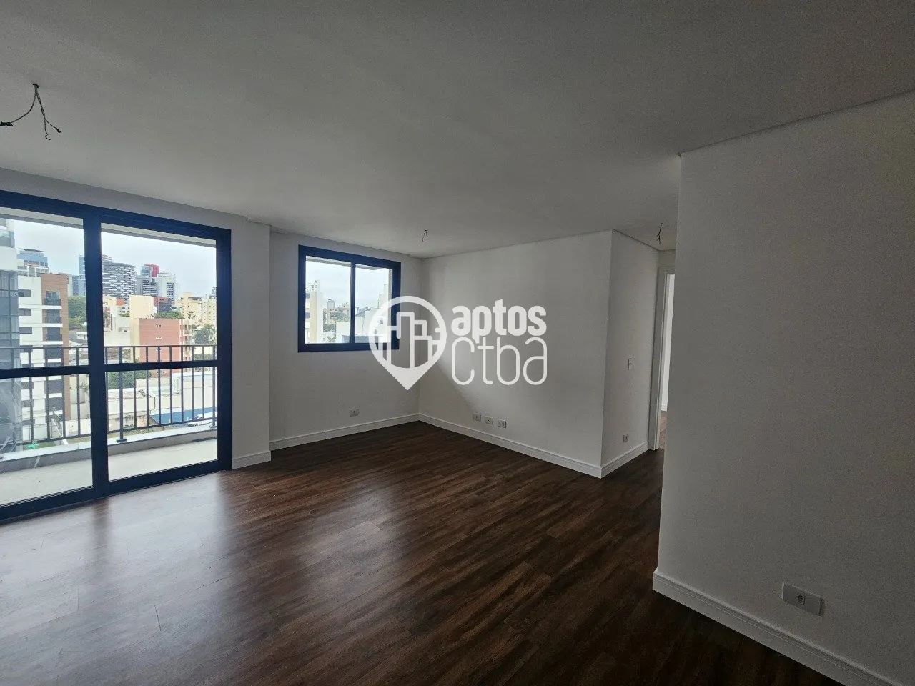 Дерев'яна підлога або ламінат та 2 спальні: квартира 75 м² — photo 4