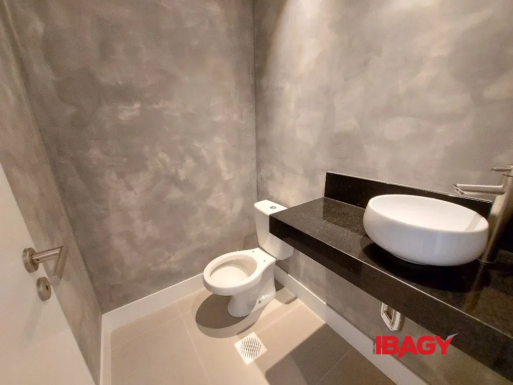 Apartamento de 2 dormitorios con balcón y parrilla — photo 9